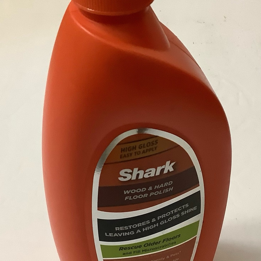 Shark Wood & Hard Floor Polish 28oz High Gloss Restores & Protects- NEW Sealed